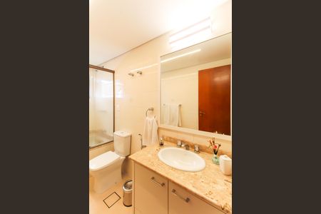 Apartamento à venda com 141m², 4 quartos e 2 vagasBanheiro da Suíte 1