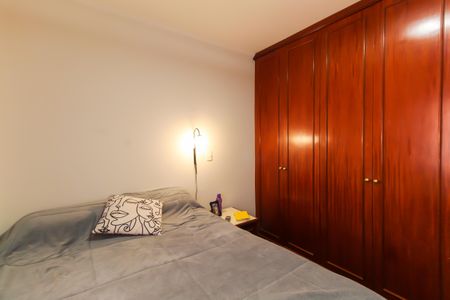 Apartamento à venda com 141m², 4 quartos e 2 vagasQuarto 2