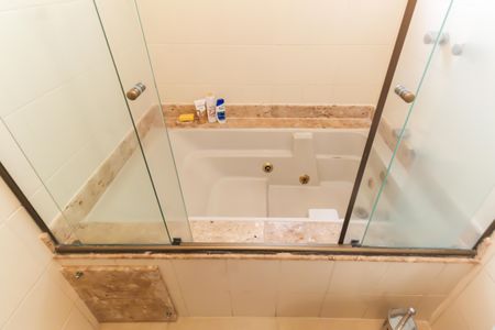 Apartamento à venda com 141m², 4 quartos e 2 vagasBanheiro da Suíte 1