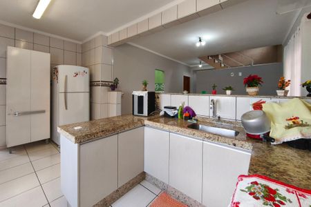 Casa à venda com 180m², 4 quartos e 3 vagasCozinha