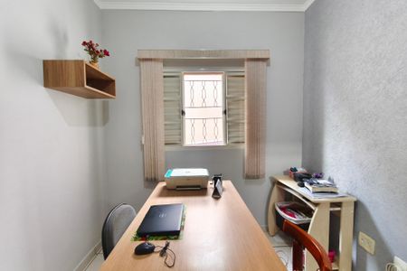 Casa à venda com 180m², 4 quartos e 3 vagasEscritório