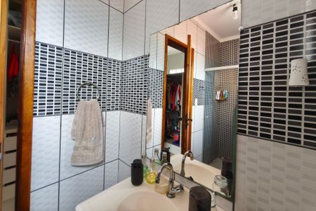 Casa à venda com 180m², 4 quartos e 3 vagasBanheiro Suíte