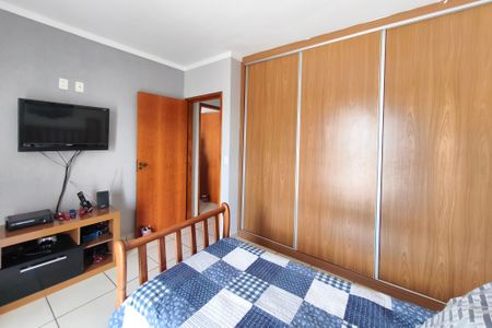 Casa à venda com 180m², 4 quartos e 3 vagasQuarto 2