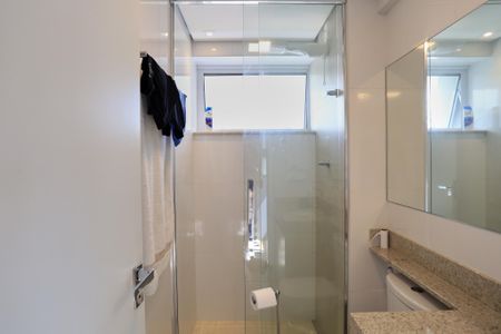 Apartamento à venda com 72m², 2 quartos e 2 vagas Apartamento à venda com 72m², 2 quartos e 2 vagasBanheiro da Suíte 1