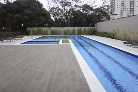 Apartamento à venda com 61m², 2 quartos e 1 vagaÁrea comum - Piscina