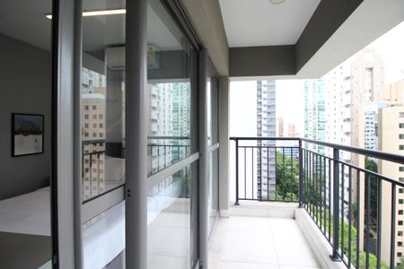 Varanda de kitnet/studio à venda com 1 quarto, 25m² em Indianópolis, São Paulo