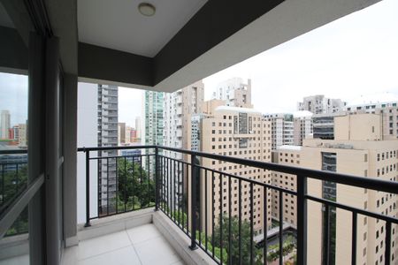 Varanda de kitnet/studio à venda com 1 quarto, 25m² em Indianópolis, São Paulo