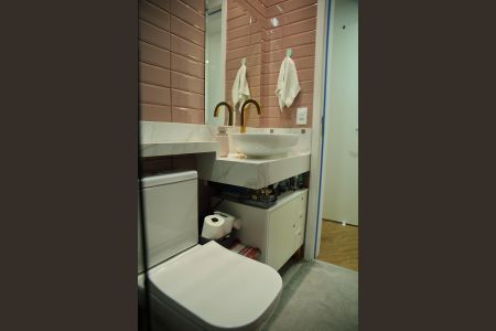 Apartamento à venda com 63m², 2 quartos e 2 vagasBanheiro da Suíte