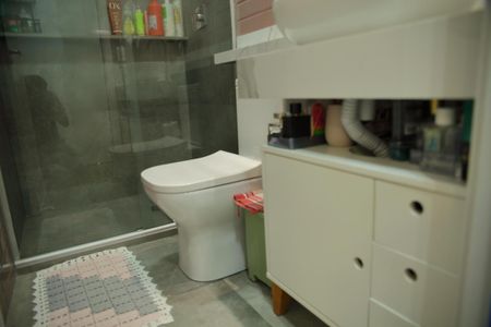 Apartamento à venda com 63m², 2 quartos e 2 vagasBanheiro da Suíte 