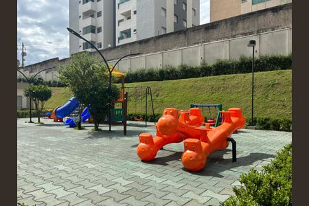 Apartamento à venda com 63m², 2 quartos e 2 vagas Apartamento à venda com 63m², 2 quartos e 2 vagasÁrea comum - Playground