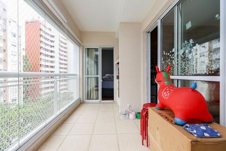 Varanda da Sala de apartamento à venda com 2 quartos, 70m² em Vila Andrade, São Paulo