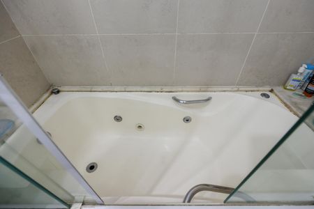 Apartamento à venda com 70m², 2 quartos e 2 vagasBanheiro da Suíte 1