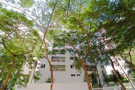 Apartamento à venda com 70m², 2 quartos e 2 vagasFachada