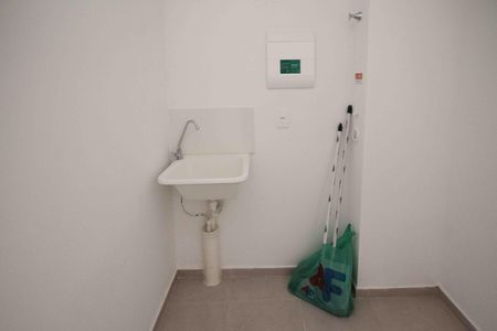 Apartamento à venda com 34m², 2 quartos e 1 vaga Apartamento à venda com 34m², 2 quartos e 1 vagaÁrea de Serviço