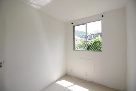 Quarto 1 de apartamento para alugar com 2 quartos, 47m² em Taquara, Rio de Janeiro