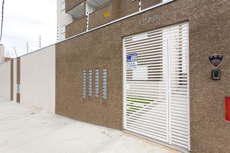 Apartamento para alugar com 44m², 2 quartos e sem vaga Apartamento para alugar com 44m², 2 quartos e sem vagaFachada