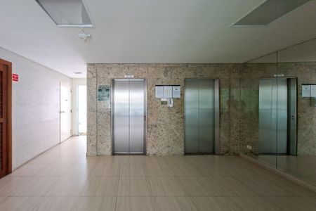 Apartamento para alugar com 85m², 2 quartos e 2 vagasHall de entrada