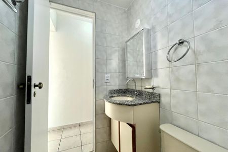 Apartamento para alugar com 60m², 2 quartos e 1 vaga Apartamento para alugar com 60m², 2 quartos e 1 vagaBanheiro da Suíte