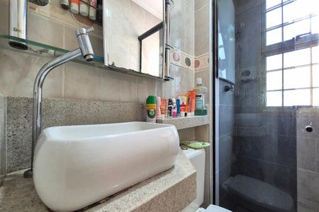 Apartamento à venda com 70m², 3 quartos e 1 vaga Apartamento à venda com 70m², 3 quartos e 1 vagaBanheiro