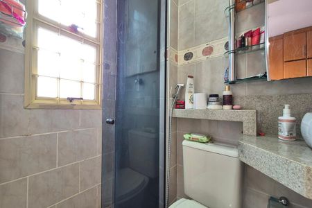 Apartamento à venda com 70m², 3 quartos e 1 vaga Apartamento à venda com 70m², 3 quartos e 1 vagaBanheiro da Suíte