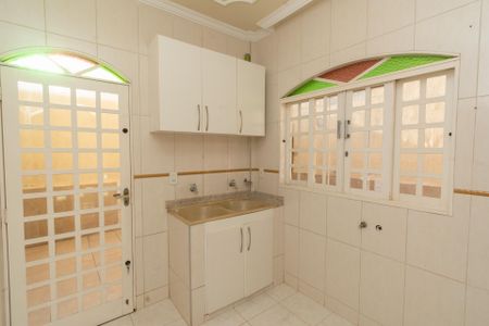 Casa para alugar com 300m², 3 quartos e 6 vagasÁrea de Serviço