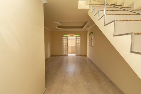 Sala de casa para alugar com 3 quartos, 300m² em Diamante, Belo Horizonte