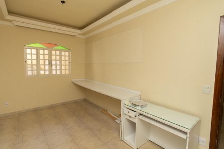 Sala 2 de casa para alugar com 3 quartos, 300m² em Diamante, Belo Horizonte