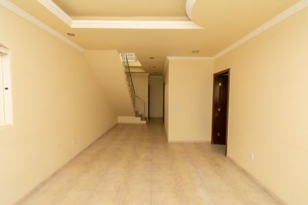 Sala de casa para alugar com 3 quartos, 300m² em Diamante, Belo Horizonte