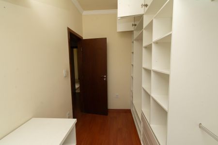 Casa para alugar com 300m², 3 quartos e 6 vagasCloset da suíte