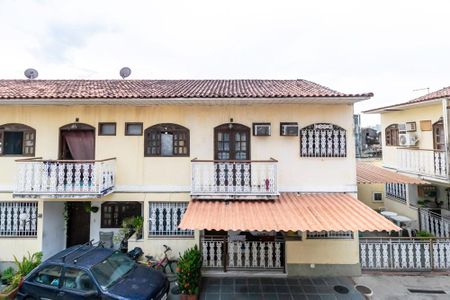 Casa de condomínio à venda com 75m², 2 quartos e 1 vaga Casa de condomínio à venda com 75m², 2 quartos e 1 vagaVista da Varanda do Quarto 2