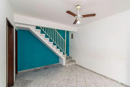 Casa de condomínio à venda com 75m², 2 quartos e 1 vaga Casa de condomínio à venda com 75m², 2 quartos e 1 vagaSala