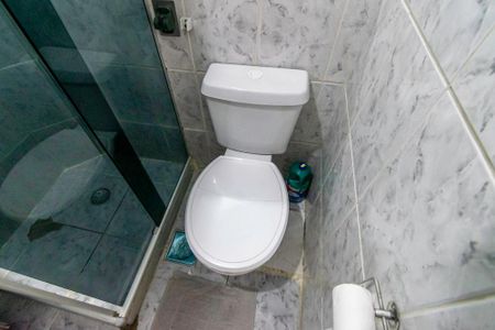 Casa de condomínio à venda com 75m², 2 quartos e 1 vaga Casa de condomínio à venda com 75m², 2 quartos e 1 vagaBanheiro