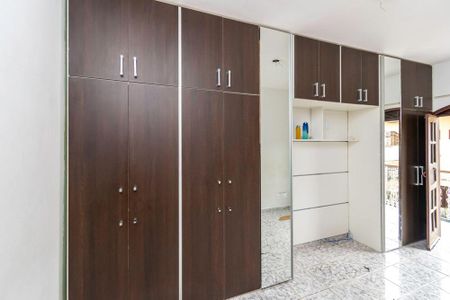 Casa de condomínio à venda com 75m², 2 quartos e 1 vaga Casa de condomínio à venda com 75m², 2 quartos e 1 vagaQuarto 2 - Armários