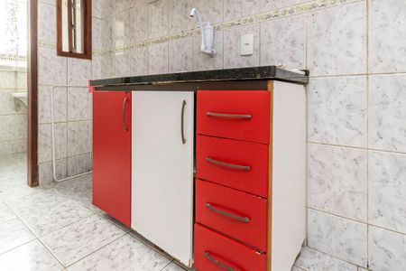 Casa de condomínio à venda com 75m², 2 quartos e 1 vaga Casa de condomínio à venda com 75m², 2 quartos e 1 vagaCozinha - Armários