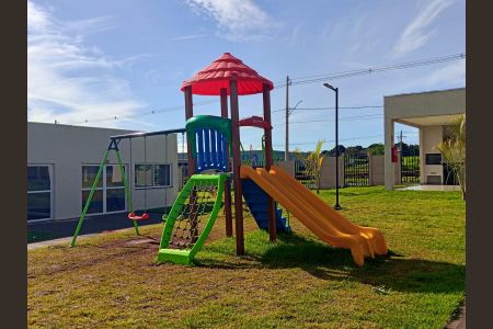 Apartamento para alugar com 42m², 2 quartos e 1 vaga Apartamento para alugar com 42m², 2 quartos e 1 vagaÁrea comum - Playground