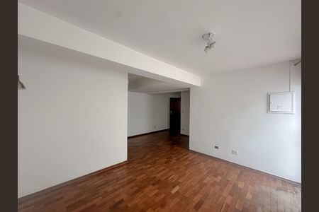 Casa à venda com 300m², 5 quartos e 4 vagas Casa à venda com 300m², 5 quartos e 4 vagasSala 2