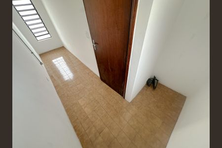 Casa à venda com 300m², 5 quartos e 4 vagas Casa à venda com 300m², 5 quartos e 4 vagasCorredor