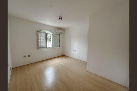 Casa à venda com 300m², 5 quartos e 4 vagas Casa à venda com 300m², 5 quartos e 4 vagasQuarto 1