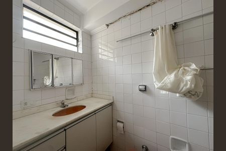 Casa à venda com 300m², 5 quartos e 4 vagas Casa à venda com 300m², 5 quartos e 4 vagasBanheiro