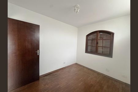 Casa à venda com 300m², 5 quartos e 4 vagas Casa à venda com 300m², 5 quartos e 4 vagasQuarto 4