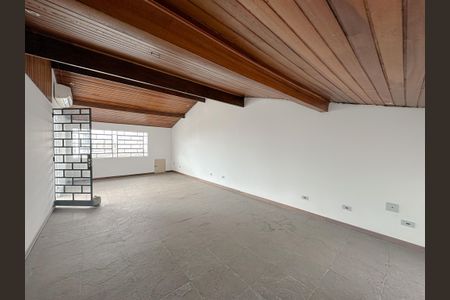 Casa à venda com 300m², 5 quartos e 4 vagas Casa à venda com 300m², 5 quartos e 4 vagasSotão