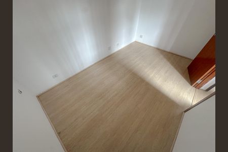 Casa à venda com 300m², 5 quartos e 4 vagas Casa à venda com 300m², 5 quartos e 4 vagasQuarto 2