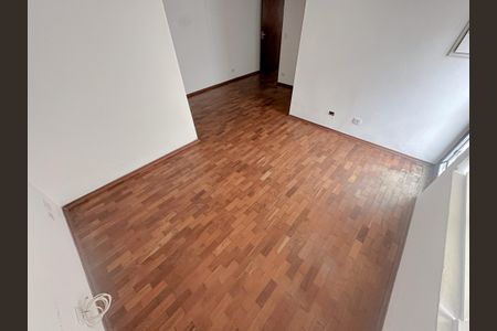 Casa à venda com 300m², 5 quartos e 4 vagas Casa à venda com 300m², 5 quartos e 4 vagasSala 2