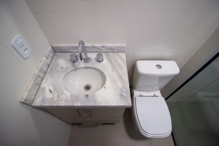 Apartamento para alugar com 69m², 2 quartos e 2 vagas Apartamento para alugar com 69m², 2 quartos e 2 vagasBanheiro