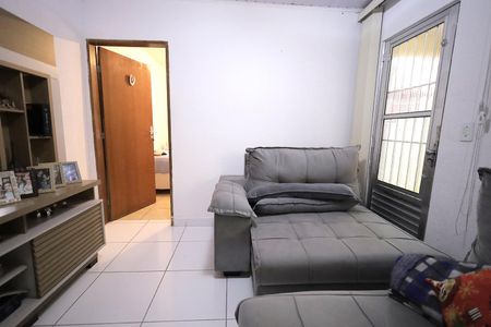 Casa à venda com 125m², 4 quartos e 2 vagasSala