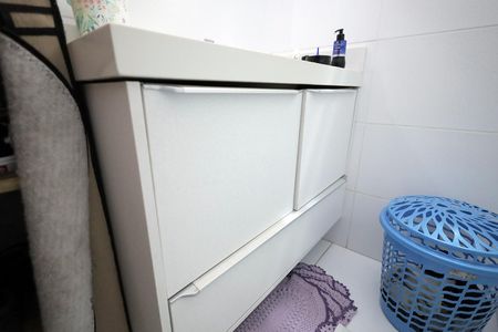 Casa à venda com 125m², 4 quartos e 2 vagasBanheiro