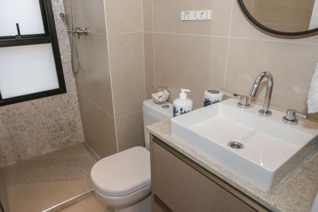 Apartamento à venda com 84m², 2 quartos e 2 vagasBanheiro Social