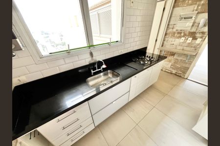 Apartamento à venda com 110m², 3 quartos e 2 vagas Apartamento à venda com 110m², 3 quartos e 2 vagasCozinha