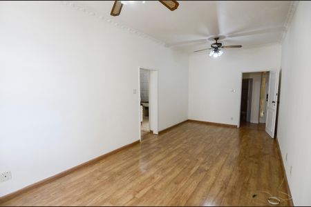 Apartamento para alugar com 97m², 3 quartos e 1 vaga Apartamento para alugar com 97m², 3 quartos e 1 vagaSala