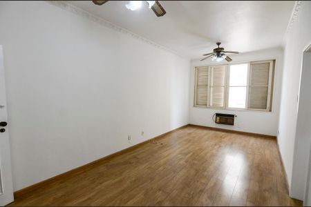 Apartamento para alugar com 97m², 3 quartos e 1 vaga Apartamento para alugar com 97m², 3 quartos e 1 vagaSala
